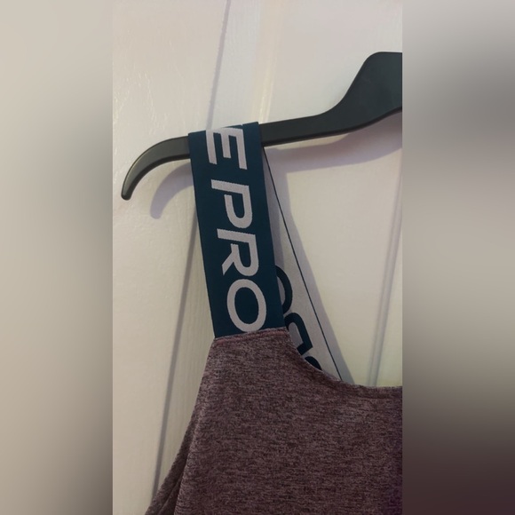 NIKE PRO INTERTWIST LOOSE FIT DRI FIT TRAINING TANK TOP - Picture 5 of 5